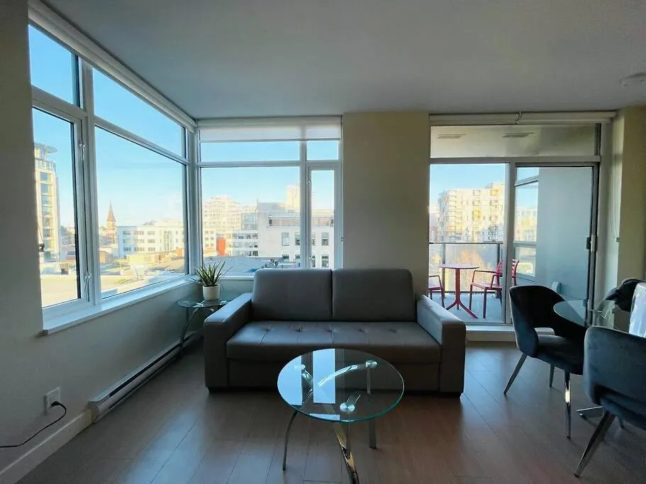 Lovely Downtown 2 Bedroom Condo With Free Parking Victoria