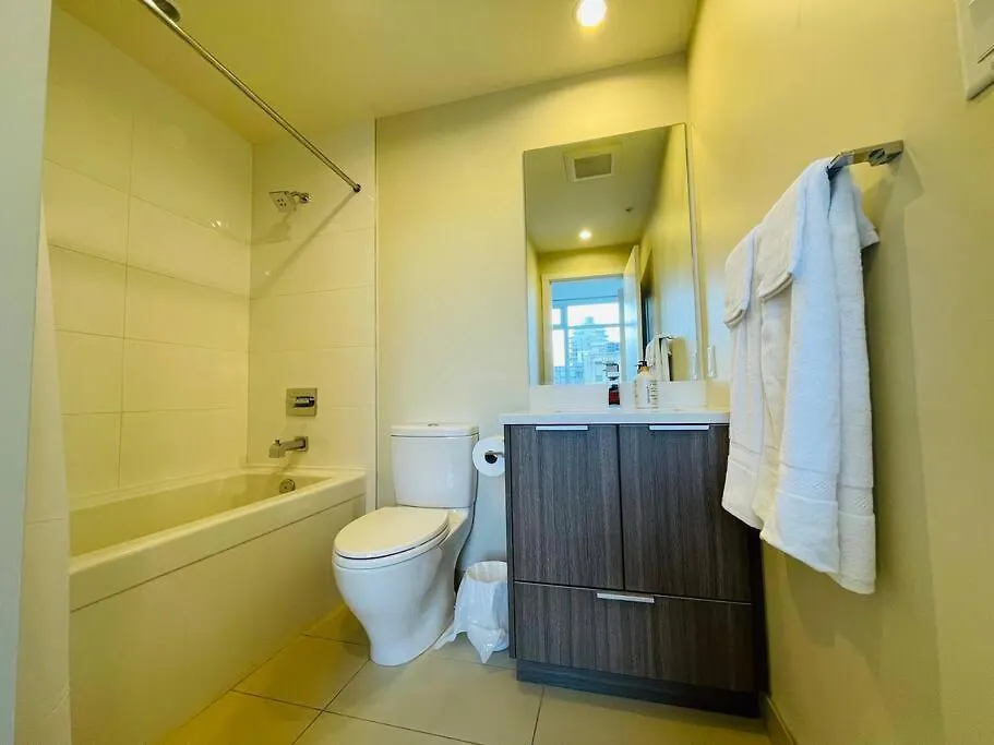 Lovely Downtown 2 Bedroom Condo With Free Parking Victoria Apartment